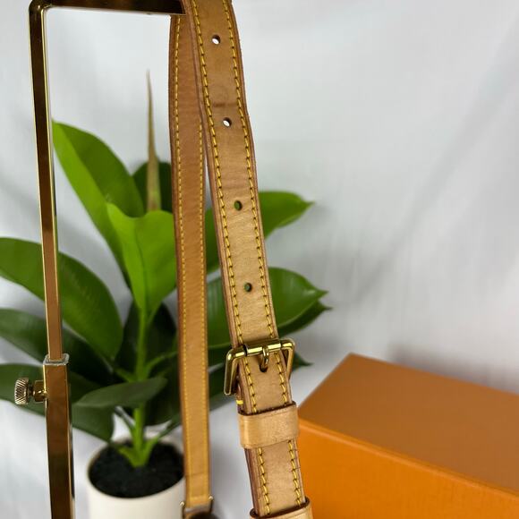 LOUIS VUITTON Musette Tango Adjustable Shoulder Strap Monogram Canvas W/COA - Picture 6 of 17